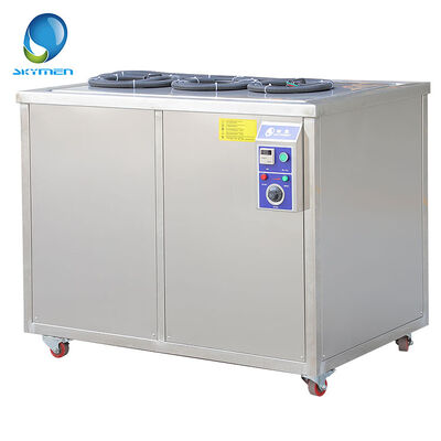 Machines de nettoyage à réservoir unique pour l'automobile et l'aviation destinées à éliminer les contaminants fortement liés